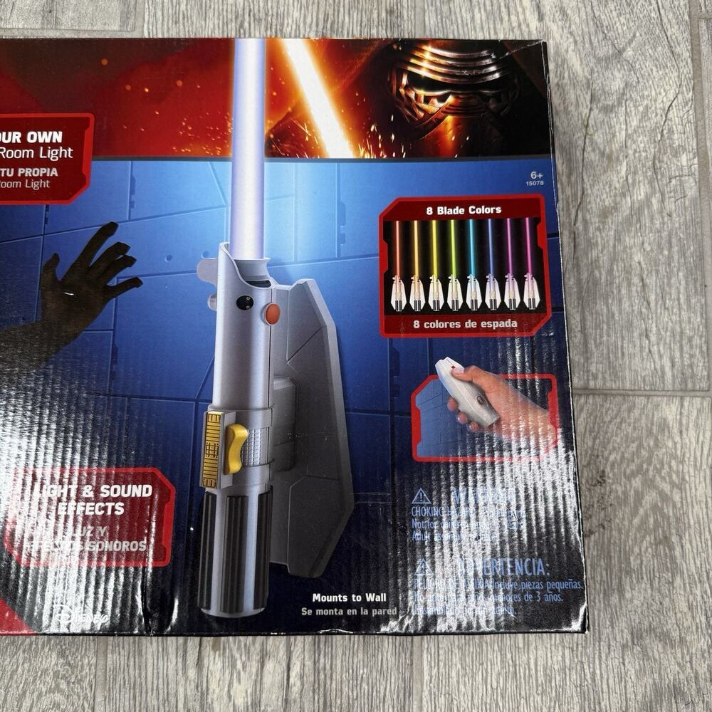 Star Wars Science Multicolor Lightsaber Room Light 29" LED Color Changing - Picture 3 of 5